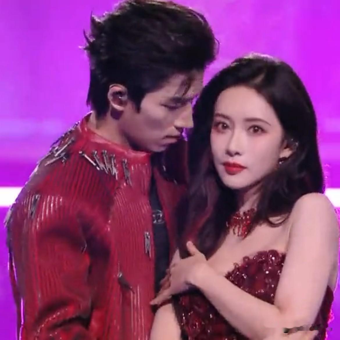 12月31日，孟子义王星越，怎么回事又让我磕到一对，表演结束，建议大家回看2倍速