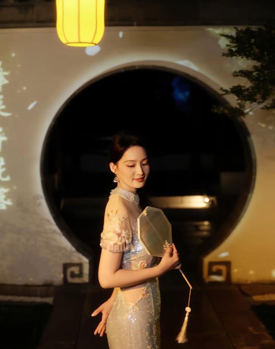 一片冰心在玉壶！