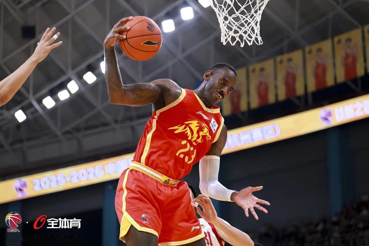 辽宁男篮别再说外援不行了CBA开幕战，辽篮旧将桑普森在广厦一战成