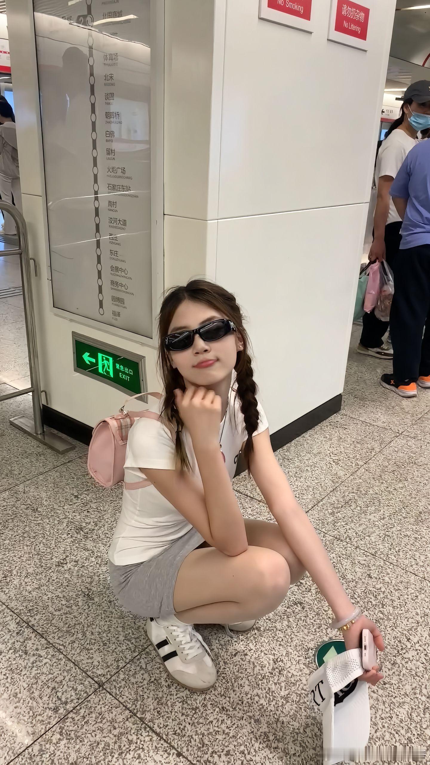 丝袜套棉袜，女大生的日常穿搭～​​​