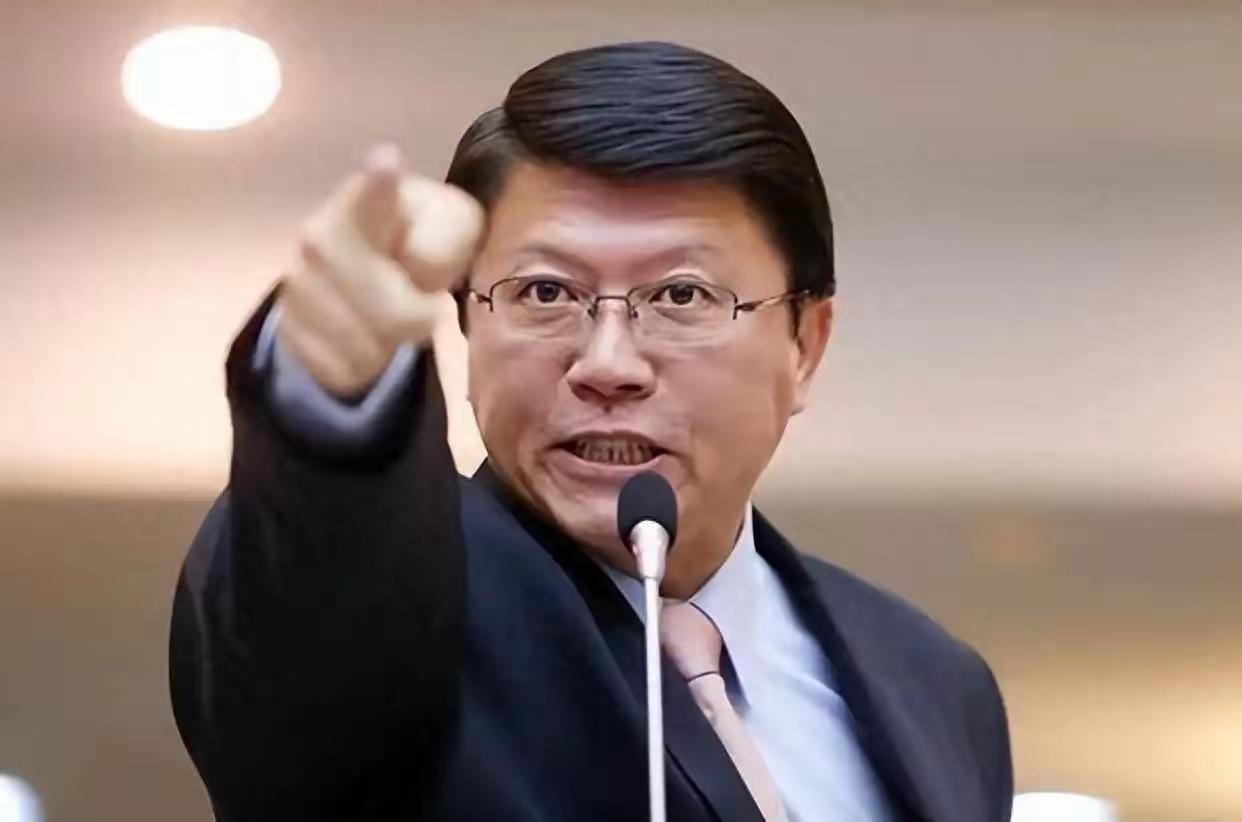 谢龙介把赖清德是看透了！谢龙介在国民党自己的节目“直球对决”中，可以说是把赖清德