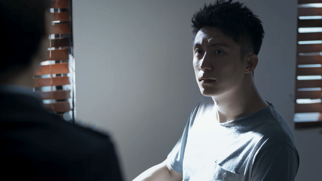 做李飞的截修，真的会被这部剧的摄影师气得老血哇哇吐，逆光都不算啥了，大段大段都是