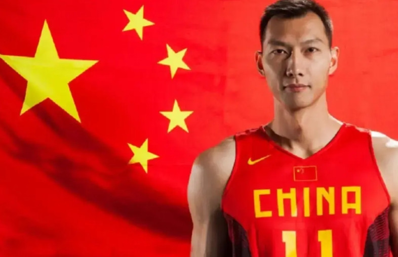 易建联为国征战多年，最后落得这样的下场！实在可惜，事实证明武将始终是武将，一旦
