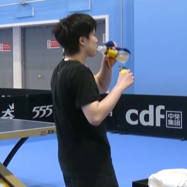 不经一番寒彻骨，怎得梅花扑鼻香。愿你在人生的道路上，如梅花般坚韧，无畏困难，收获