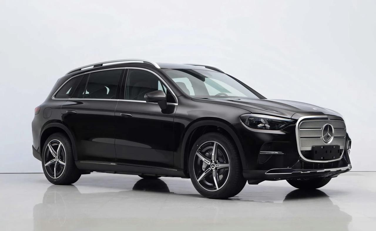 国产全新奔驰GLCEV申报图一出来，这“原汁原味”的海外版外观着实吸睛。北京奔