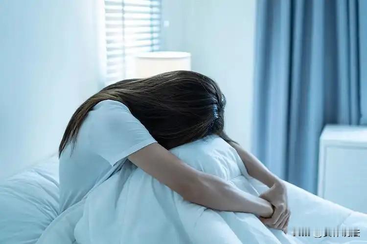 “冤不？”内蒙古呼和浩特，女子与相交30多年的男同学一起去景区游玩，又与对方一起