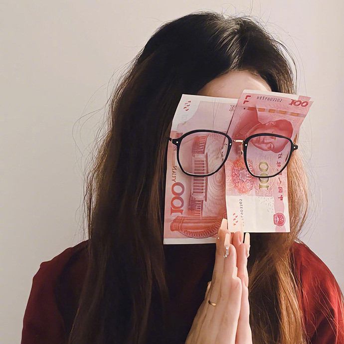 “人总是掂量不清自己在别人心中的位置树叶只有树而树有很多树叶”