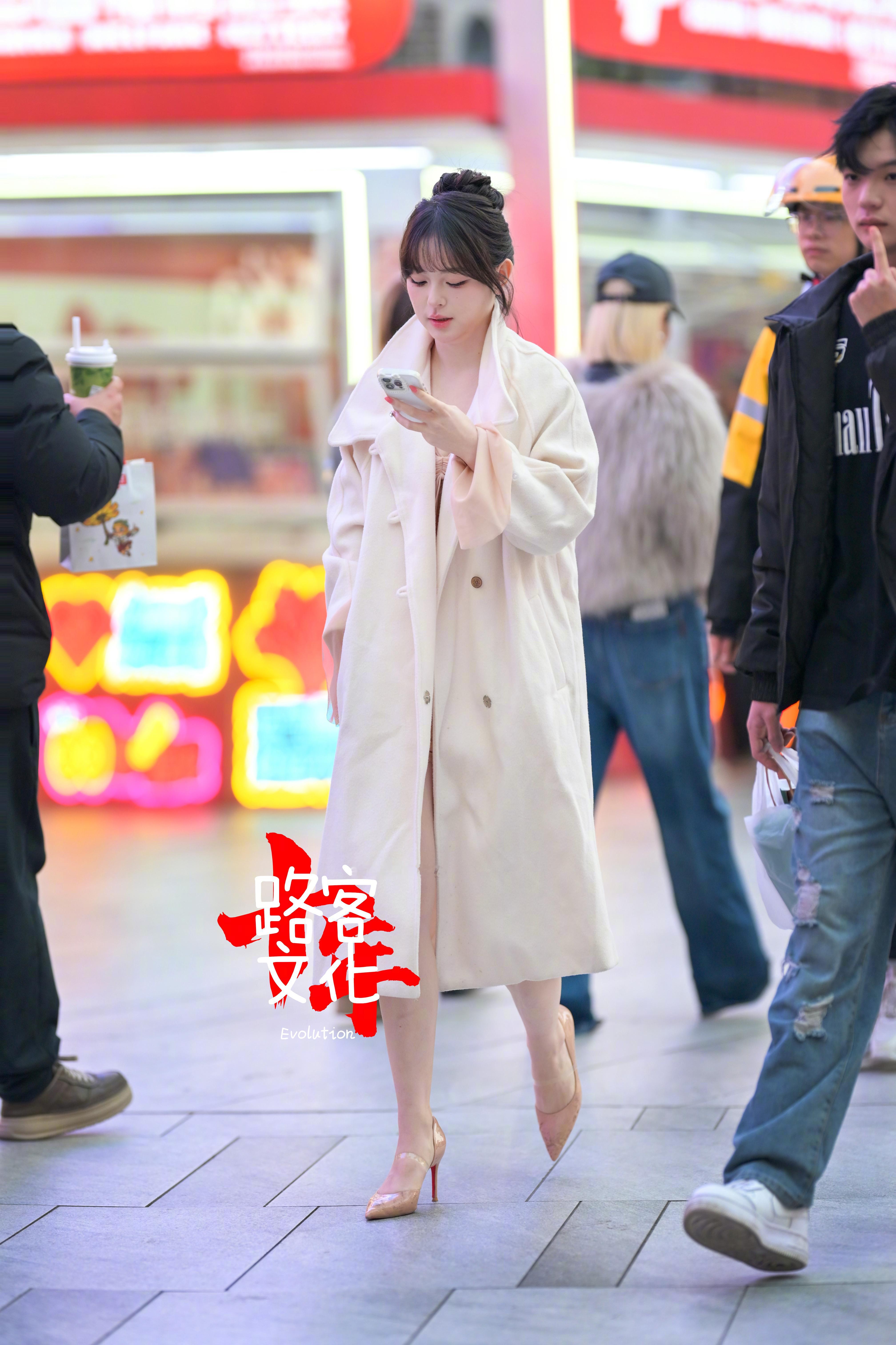 小姐姐们是真的不怕冷