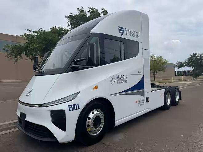 中国电动重卡，真进美国了。不是样车，不是测试，是正经交付、合法上路。4月9号