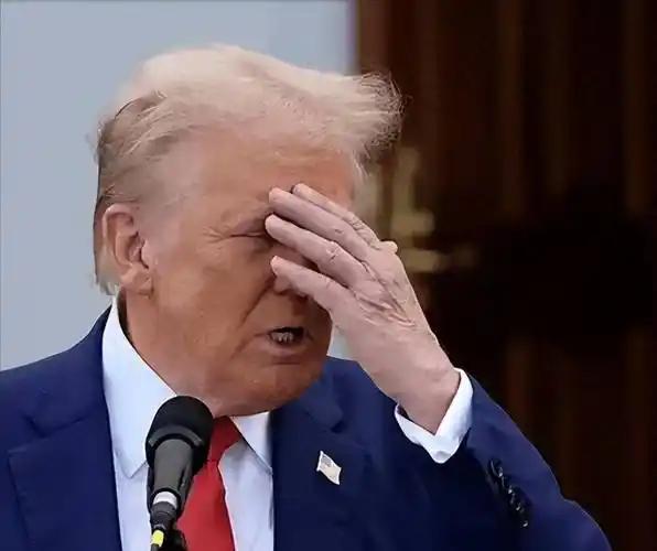 特朗普何去何从？内外交困走投无路，执政彻底陷入绝境！重回白宫的特朗普，本想