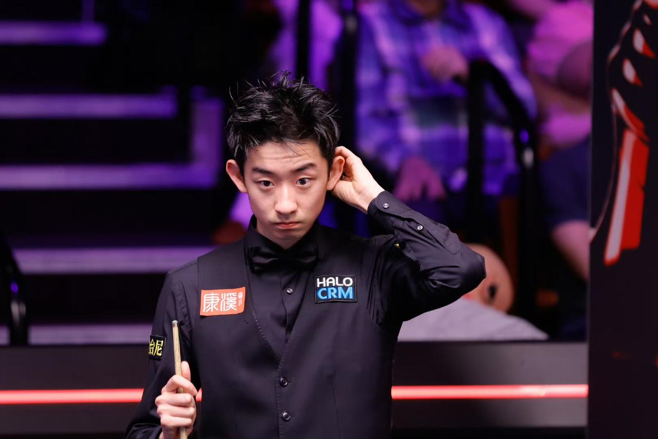 斯诺克世锦赛一夜两人晋级，八强诞生六席！吴宜泽13-11淘汰塞尔比，火箭12-