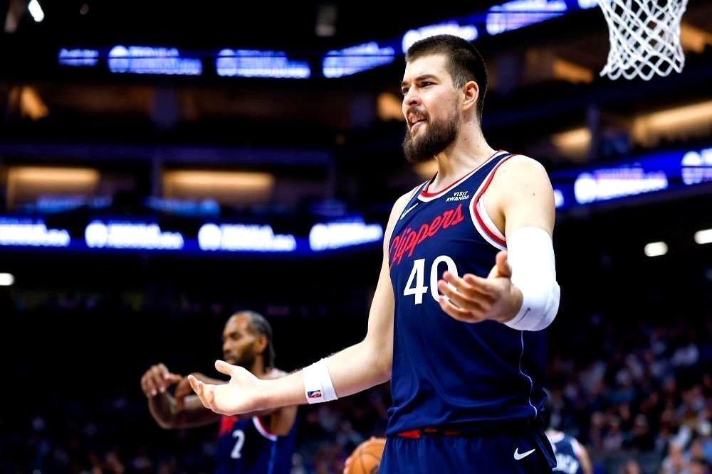 柯林斯不打，快船锋线只剩老头巴图姆？猛龙少了Quickley和Barret