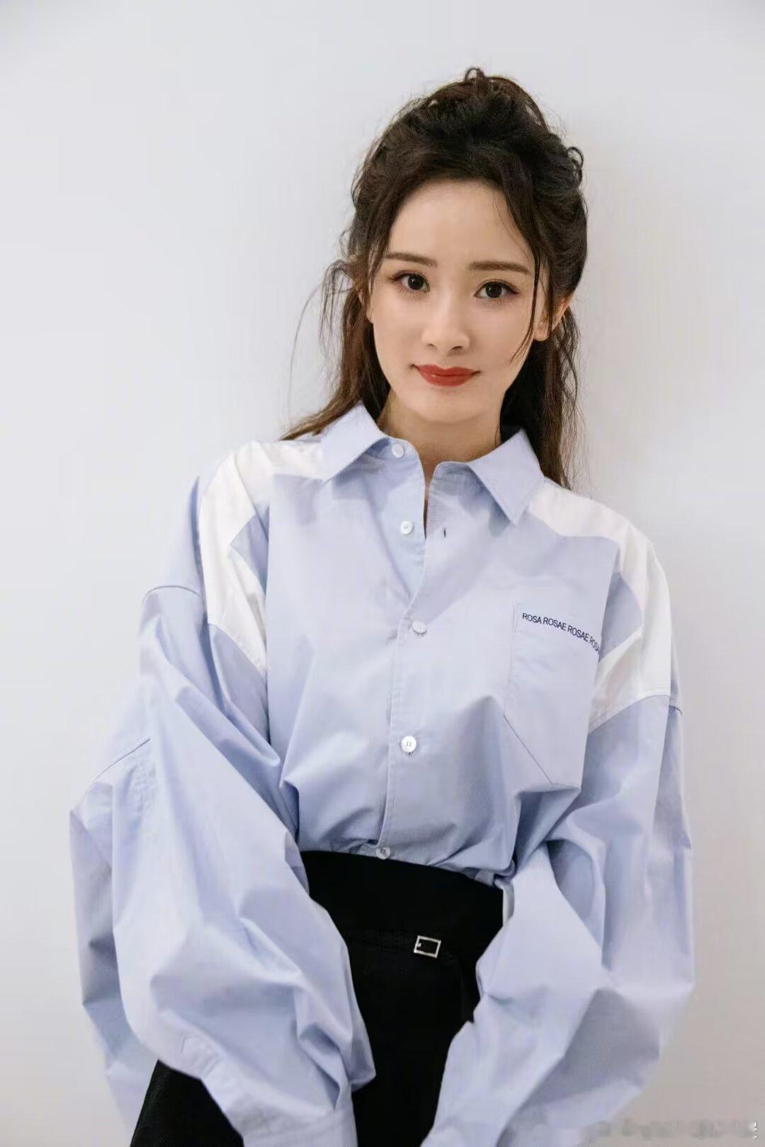 杨幂🦊杨幂公牛品牌全球代言人不论遇到什么事情，不论你觉得自己行不