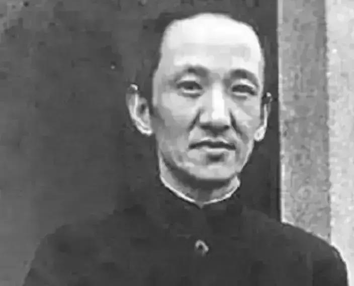 1947年，蒋介石心腹、素有国民党“文胆”之称的陈布雷，遭遇了一场惊心动魄