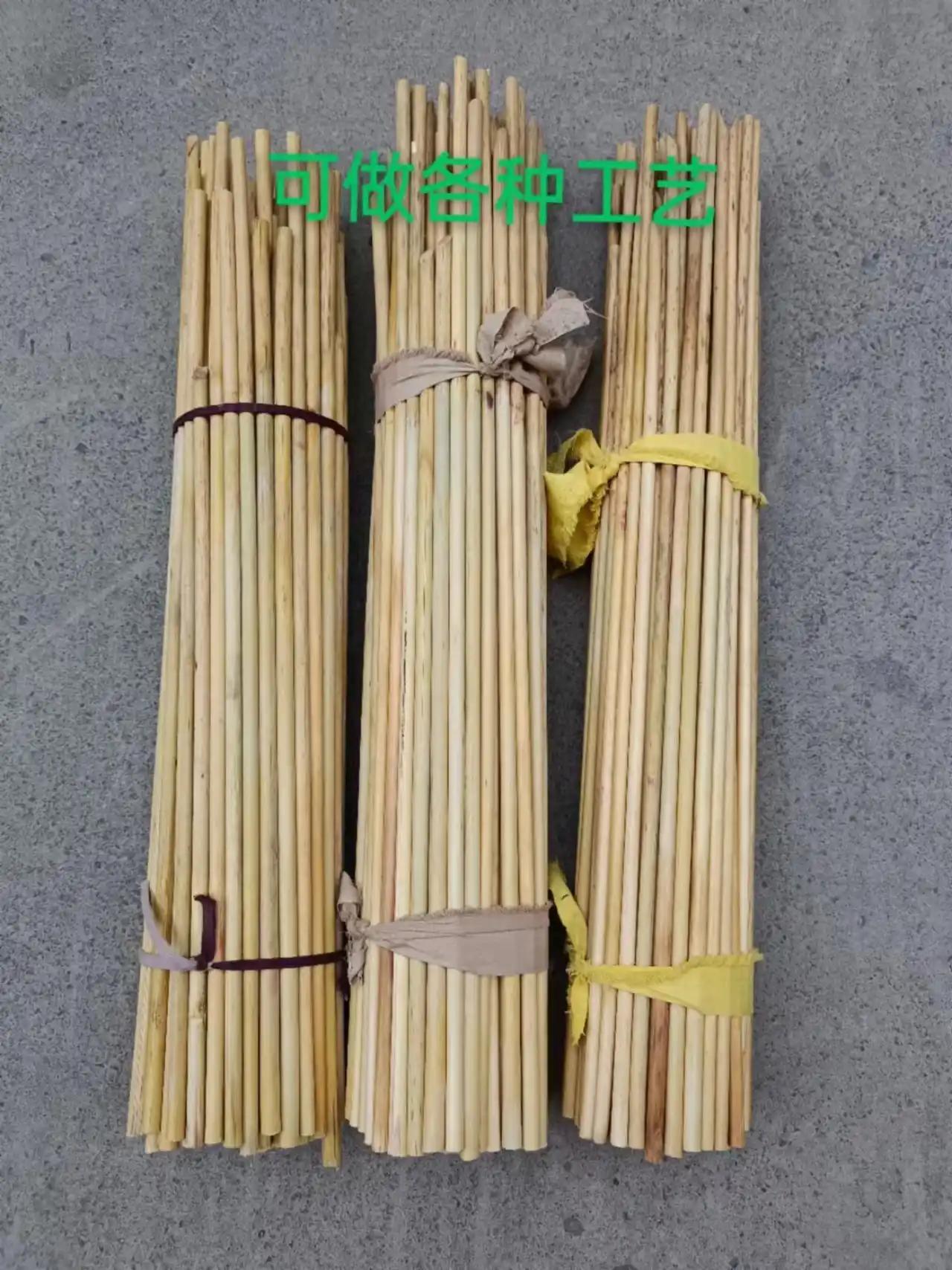 这种植物的茎秆，估计城里人很难叫出它的名字，只有农村人能知晓。在我们老家，它被称