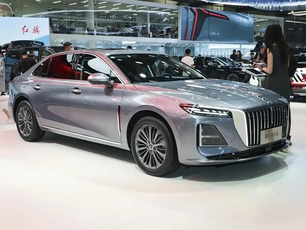 2026款红旗H51.5TPro：1.5T涡轮增压搭配7速湿式双离合，加注9