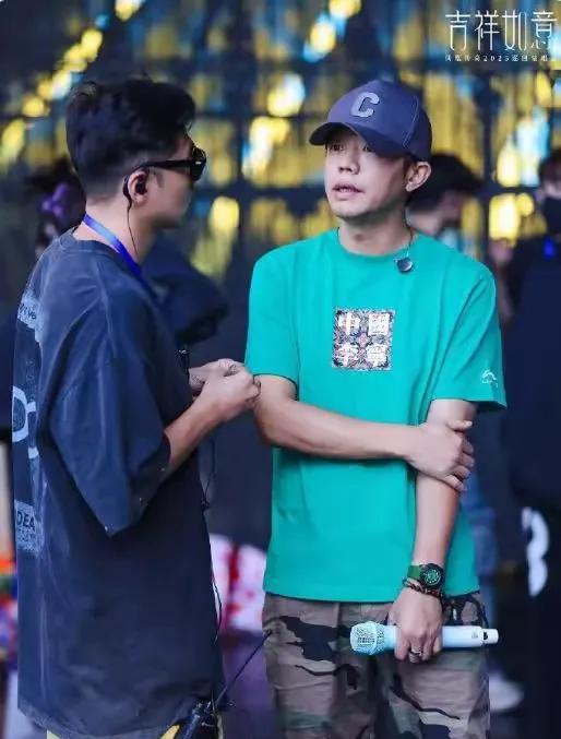 这么多天来，网友一直在等一个说法，可没想到，手表风波的影响力竟然这么大！凤凰传