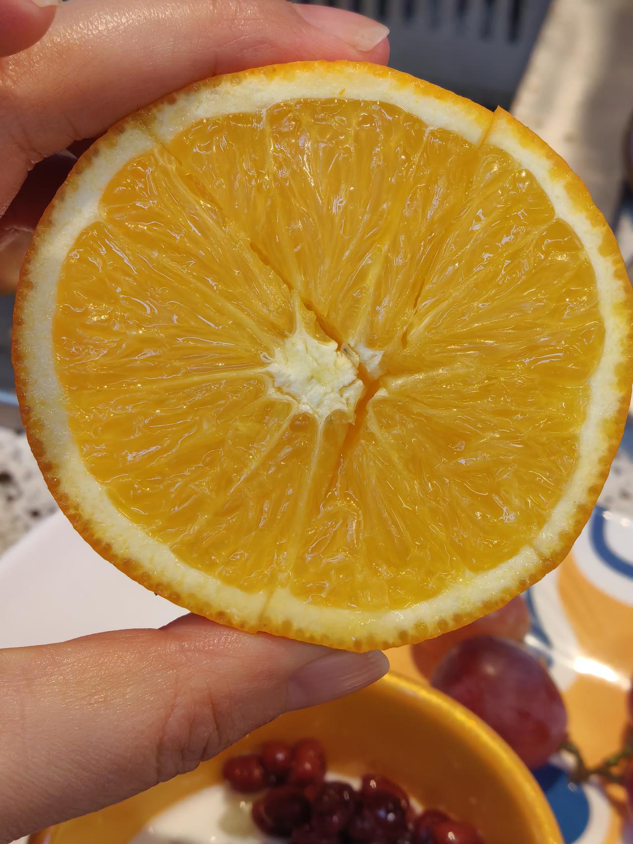 这么多年悟出来了:1、尽量少发朋友圈、少晒娃、少秀恩爱，最好别炫富。2、永远