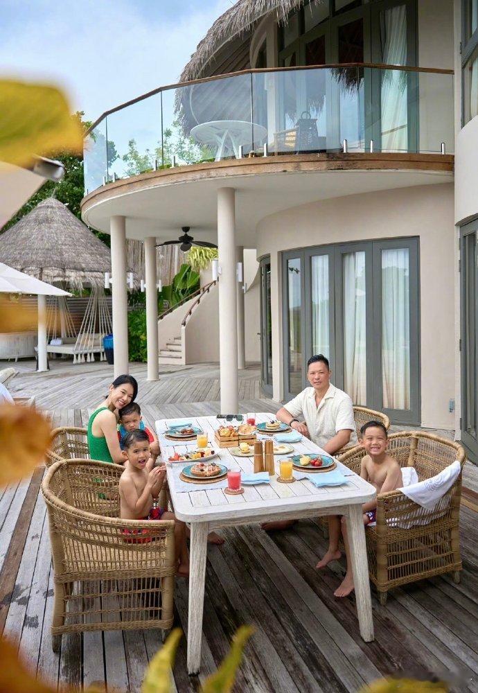 胡杏儿是嫁给了爱情还是嫁给了豪门？