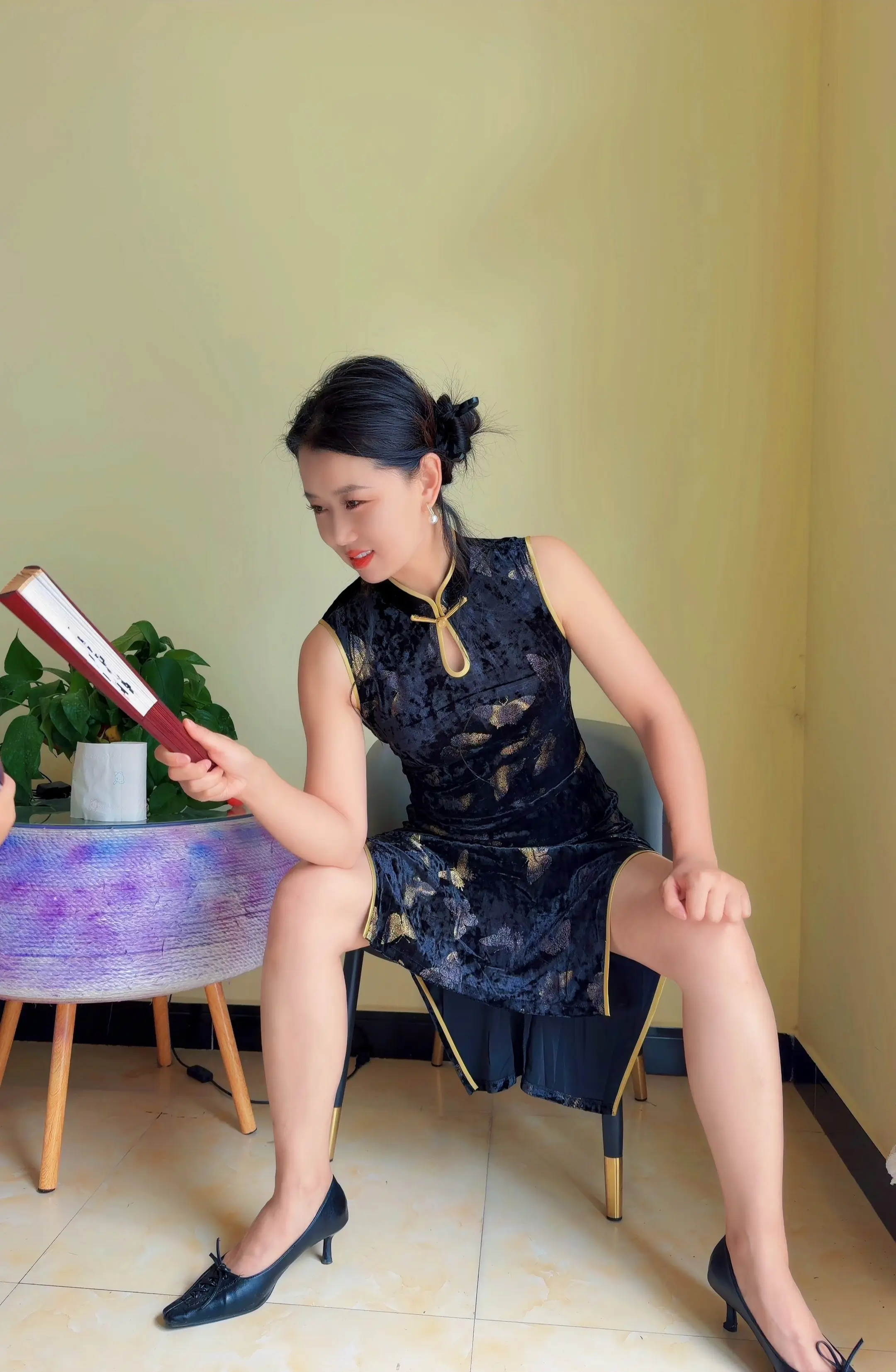 穿上旗袍与优雅没有半毛钱关系，姐从来都是大女人的气质😂