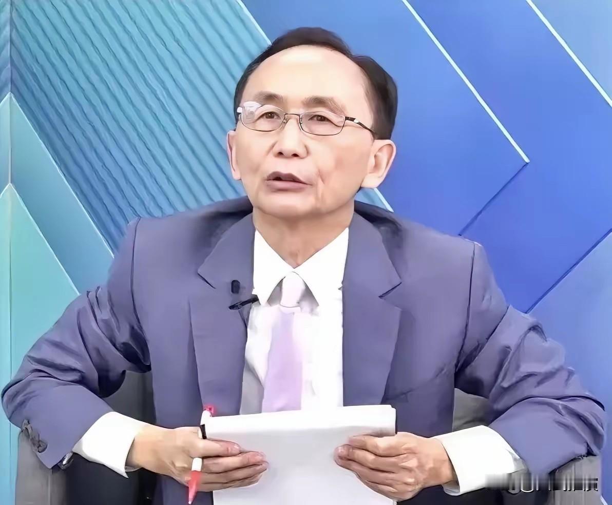台湾名嘴吴子嘉8月4日晚在节目中表示，"郑丽文我警告你，你小心一点，你不要在那鬼