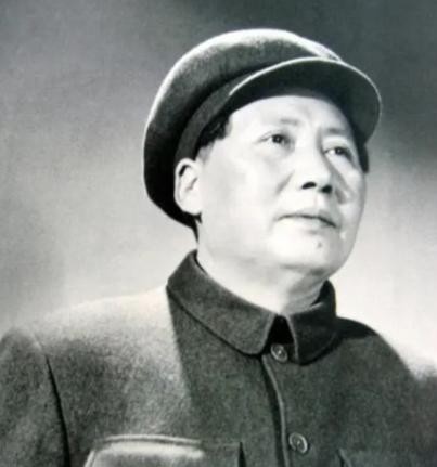 1958年，毛主席下令炮击金门，不小心炸死两个美国顾问，美国得知后率大军压境，指