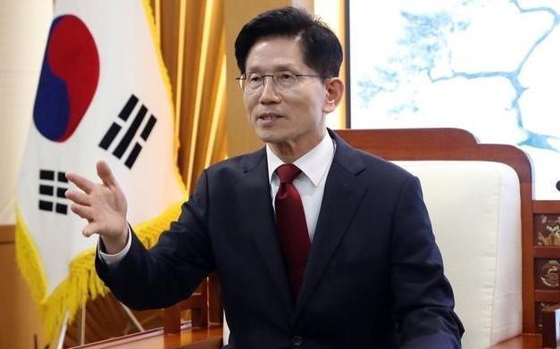 赵松韩德洙梦碎权宁世引咎辞职引爆政坛风暴韩国总统选战进入关键时刻，金文洙刚刚以