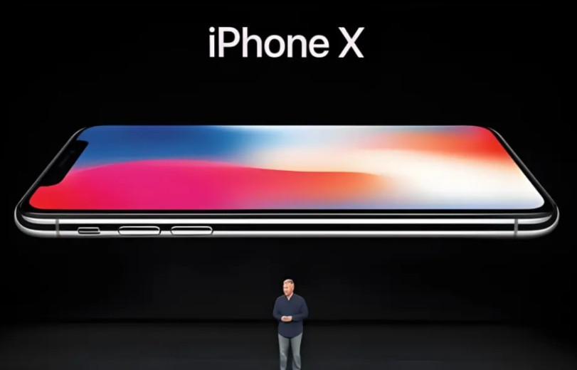 库克越来越懂消费者了。苹果X，8388起，60Hz屏幕，12MP+12MP双