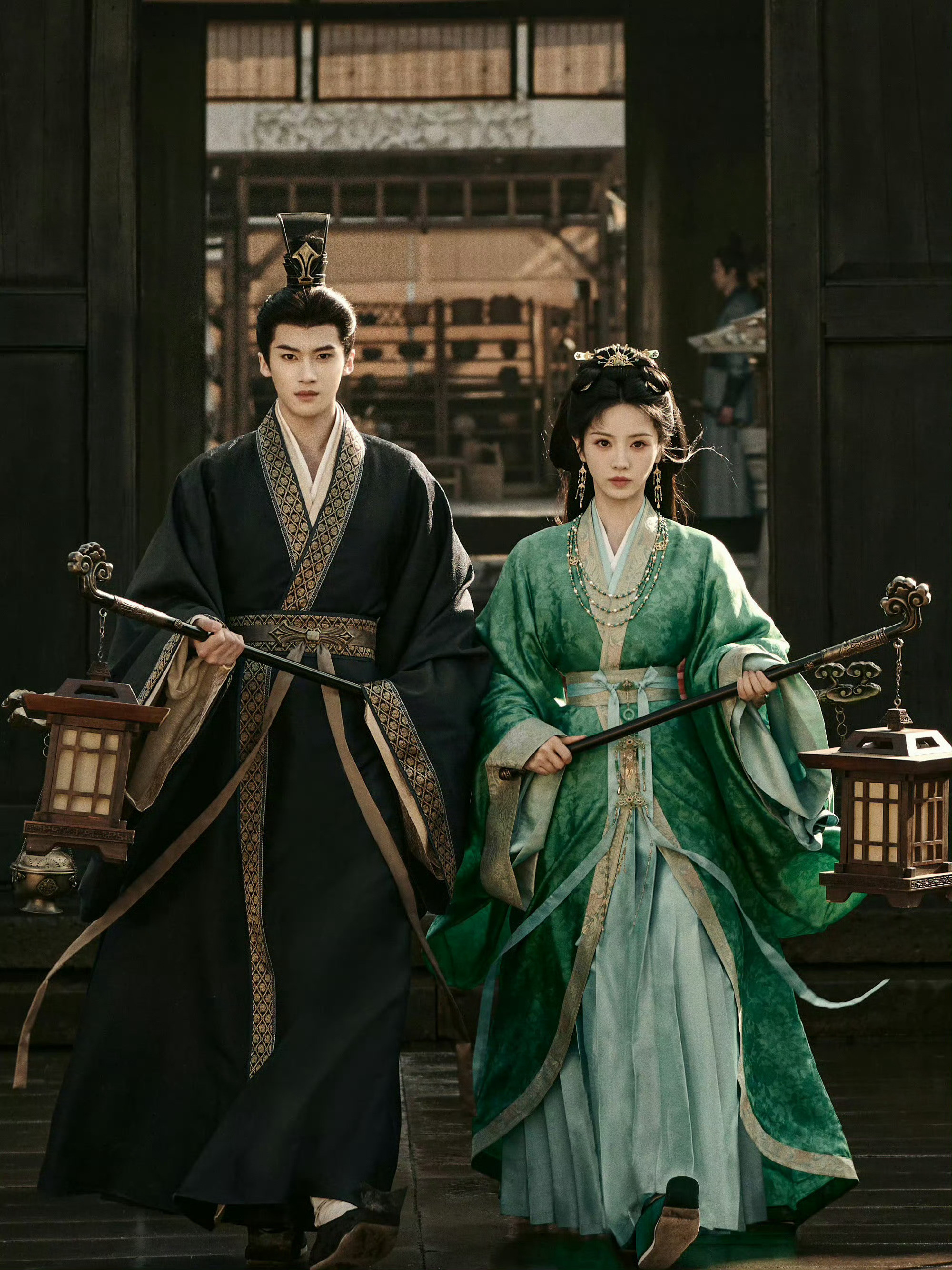 宅斗题材的女频剧还是更有爆相，嫁金钗女演员含量好高，而且田曦薇算是很有观众缘的小