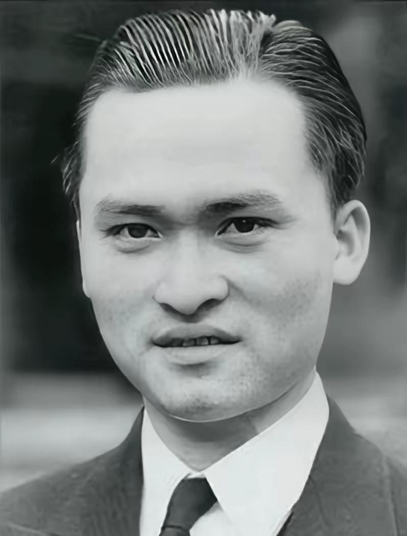 1942年，一名24岁的中国船员掉入北大西洋，靠着吃生鱼喝鸟血强撑了133天，然