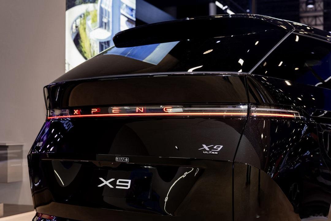 2026成都车展小鹏X9上了个新的黑武士版！🥷极夜黑车漆、星刃运动轮圈、星舰尾