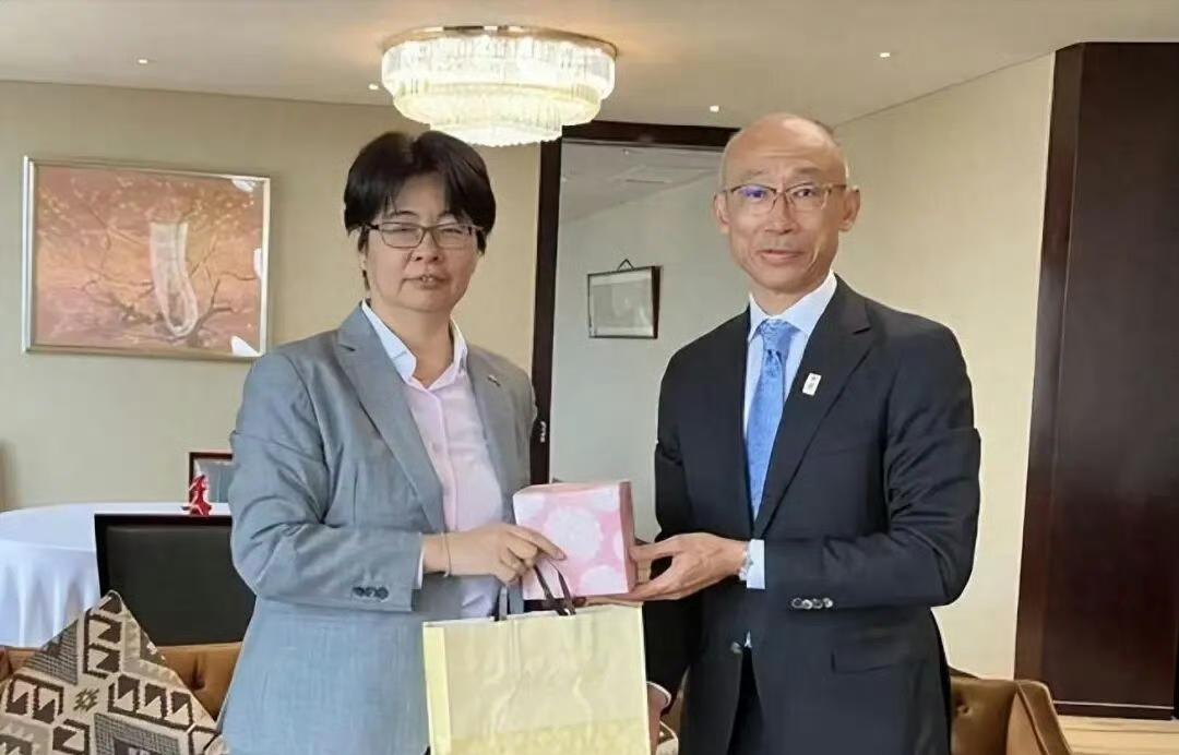 真是咎由自取！日本政府最近急得像热锅上的蚂蚁，因为他们发现，自己派往中国重庆的新