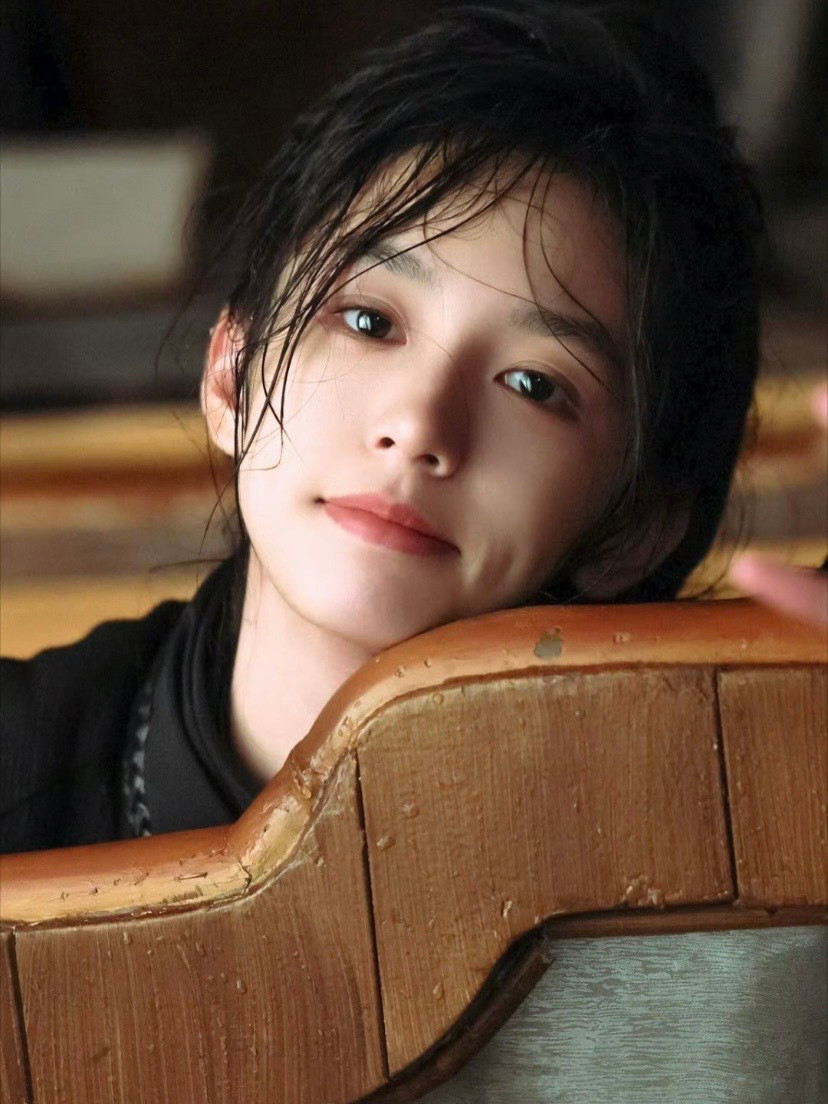 周也人类无条件爱湿漉漉的小狗