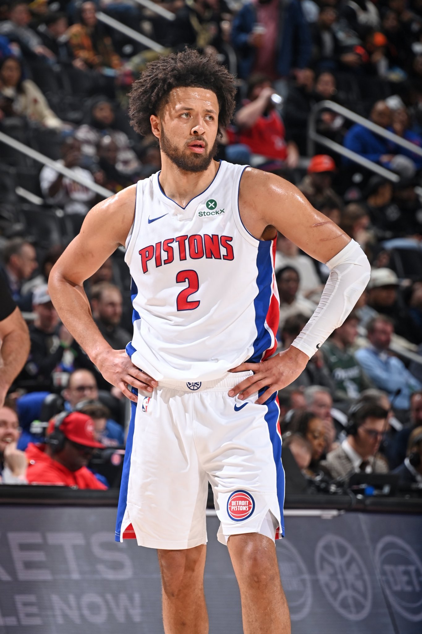 真是可惜了！坎宁安目前出战61场比赛，场均24.5分9.9助攻5.6篮板1.5抢