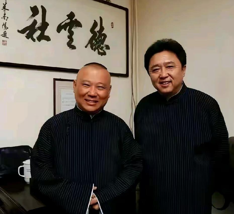 立案风波之下德云社乱象丛生，搭档22年于谦选择沉默，读懂成年人的分寸感随着