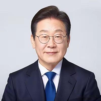 韩国检察厅从此不再是别人手里的刀，但是从此就成为韩国总统手里的刀，而且是最犀利的
