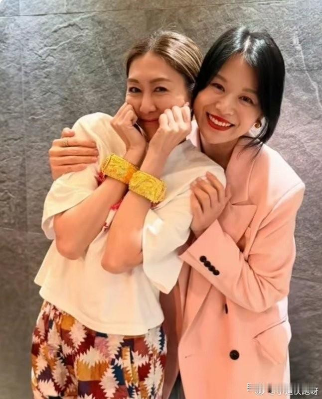 原来胡杏儿最爱的不是黄宗泽也不是她老公而是她一手扶持上来的胡定欣黄宗泽7年