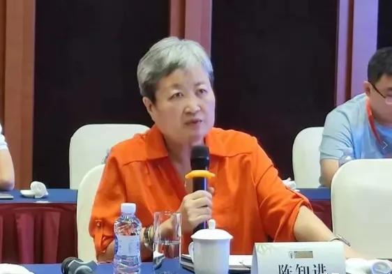 1950年，陈赓的女儿陈知进由于吃了缴获来的美国奶粉过敏，面部起了不少疙瘩，一位