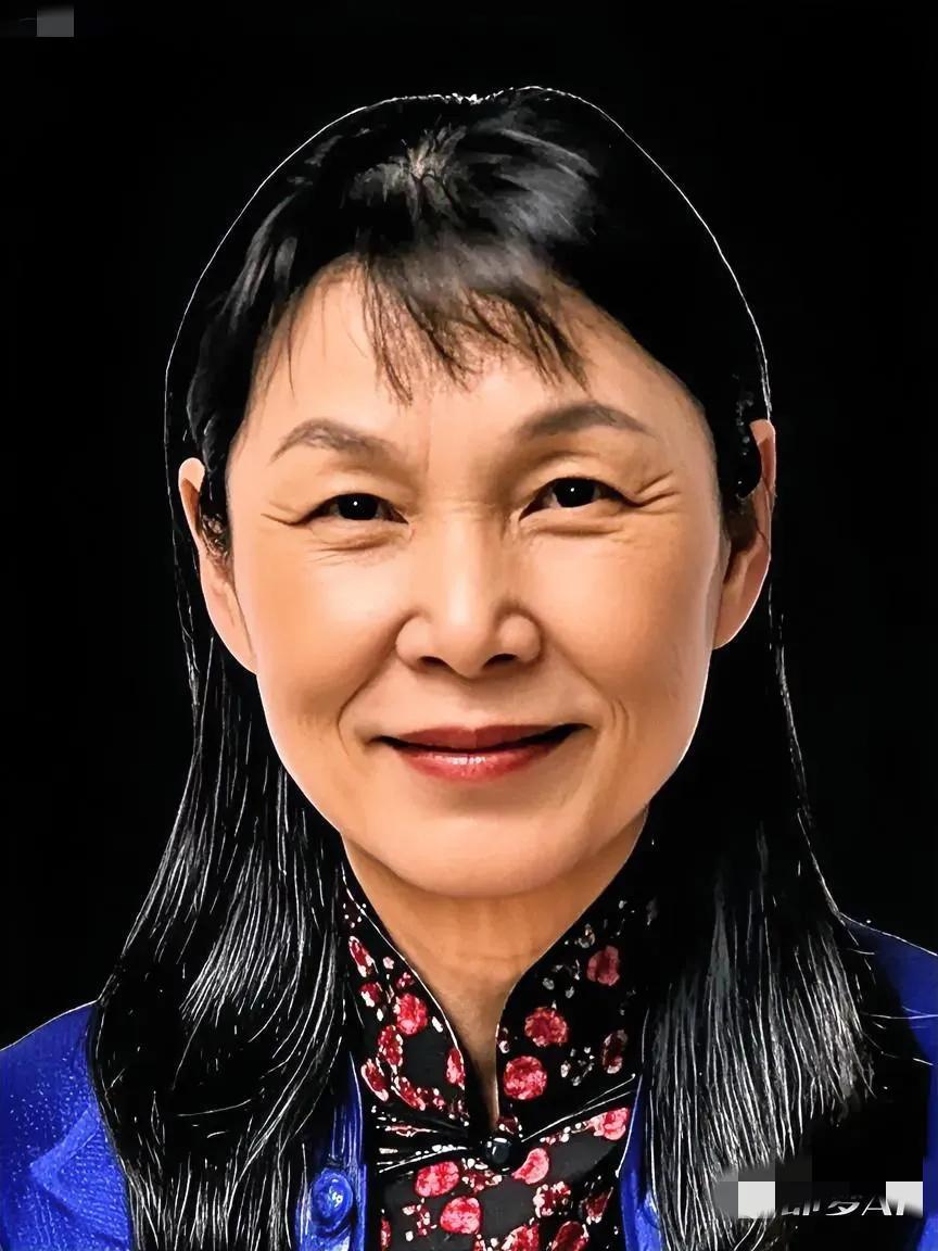 杜建英这几个孩子的出生时间，说出来真能让人愣半天。​​1966年出生的她，