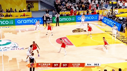 22秒致命失误！布朗加时连砍12分收割，北控季后赛悬了。常规时间