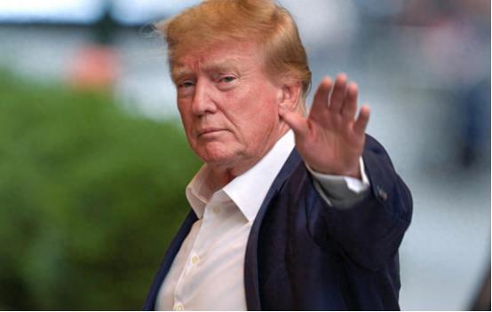 560人惨死，特朗普被逼宫，紧急喊话伊朗：想坐下来好好谈谈 伊朗伊斯兰革命卫