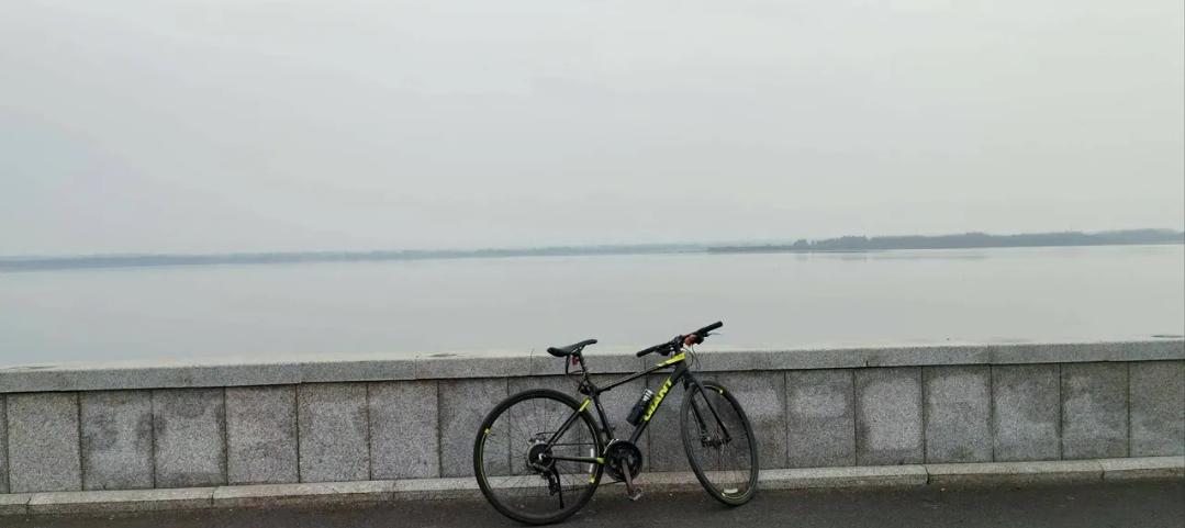 以后死人的钱不好挣了，因为丧葬新规开始推行了……简单讲，丧葬一条龙服务被严