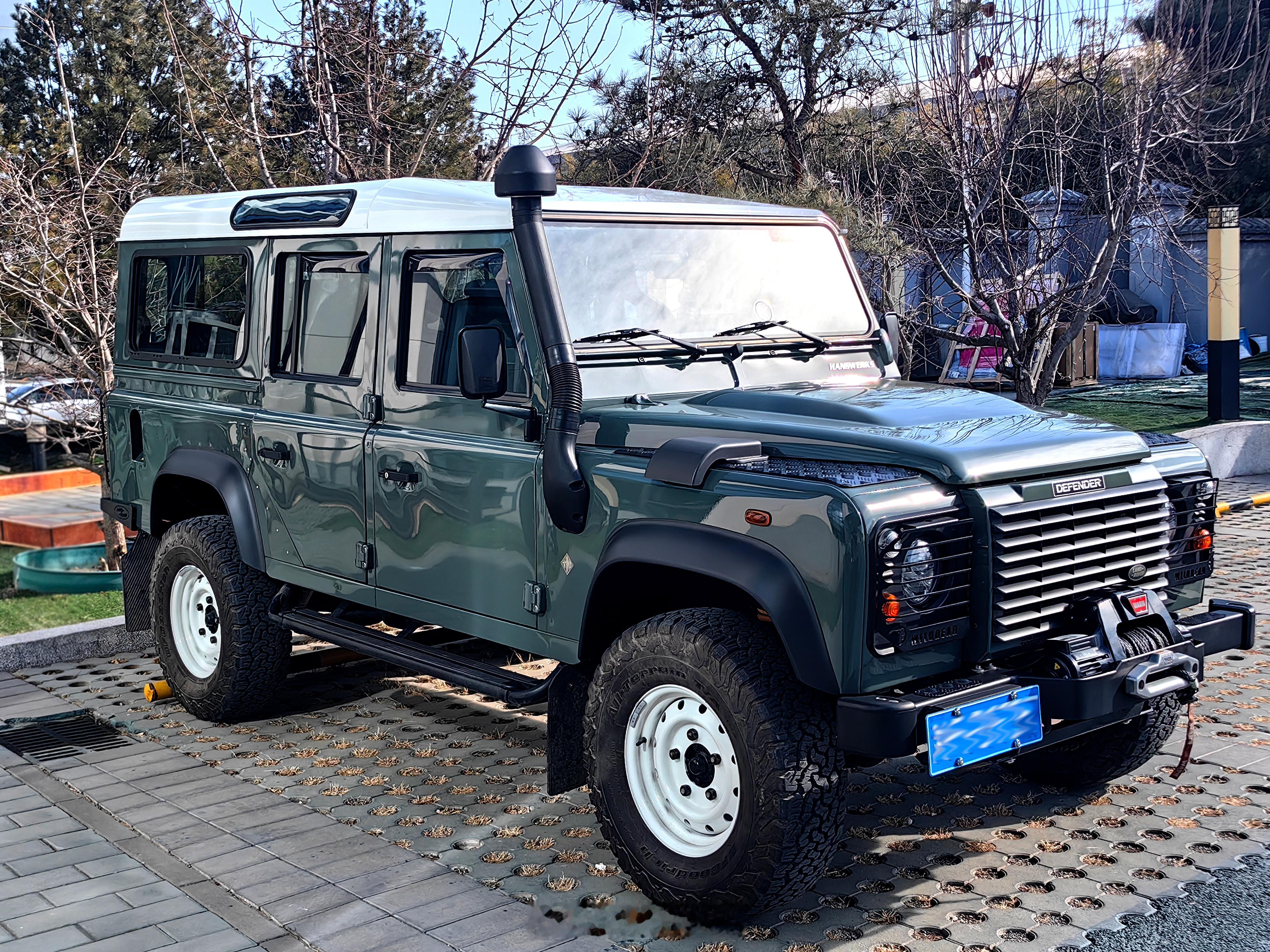 经典是有道理的，太帅太好玩了，路虎卫士越野