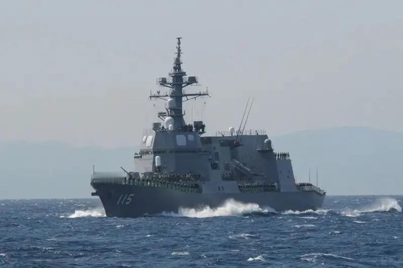 蹬鼻子上脸了！日本的挑衅再次升级，17日上午一艘日本自卫队舰艇驶入台湾海峡