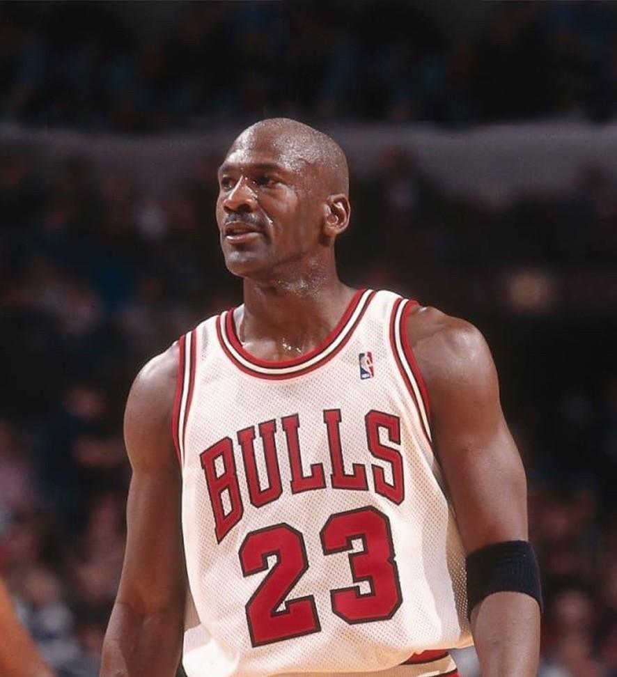 我心目中NBA历史上硬解能力最强的4位球员，你们觉得怎么样？不服来辨！1、“