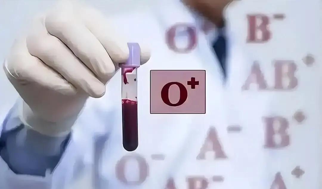 最近几年，医院里不少A型血的中年人接连中风，尤其是家族里几代都A型血的，爸叔一辈