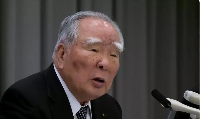 “我就是死，也不会向中国市场低头！”2018年，铃木以1块钱的价格，把铃木50%