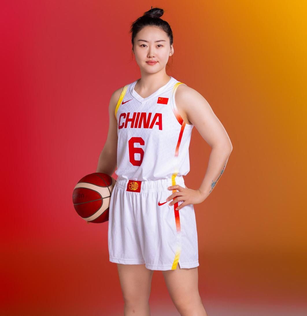 WCBA武桐桐生涯砍过多少次两双数据？昨晚武桐桐带领新疆女篮完成本赛季双杀山