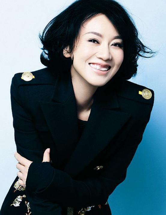 闫妮去买房，售楼小姐随便一指：这套400平，才1200万，买吗，闫妮一句