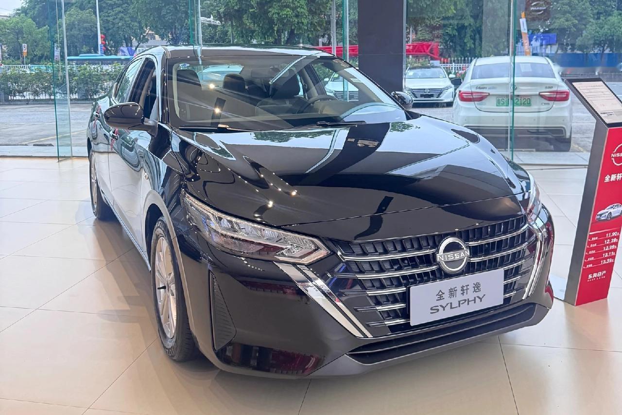 轩逸1月销量24209辆，轩逸2月销量8998辆，轩逸3月销量28093辆，